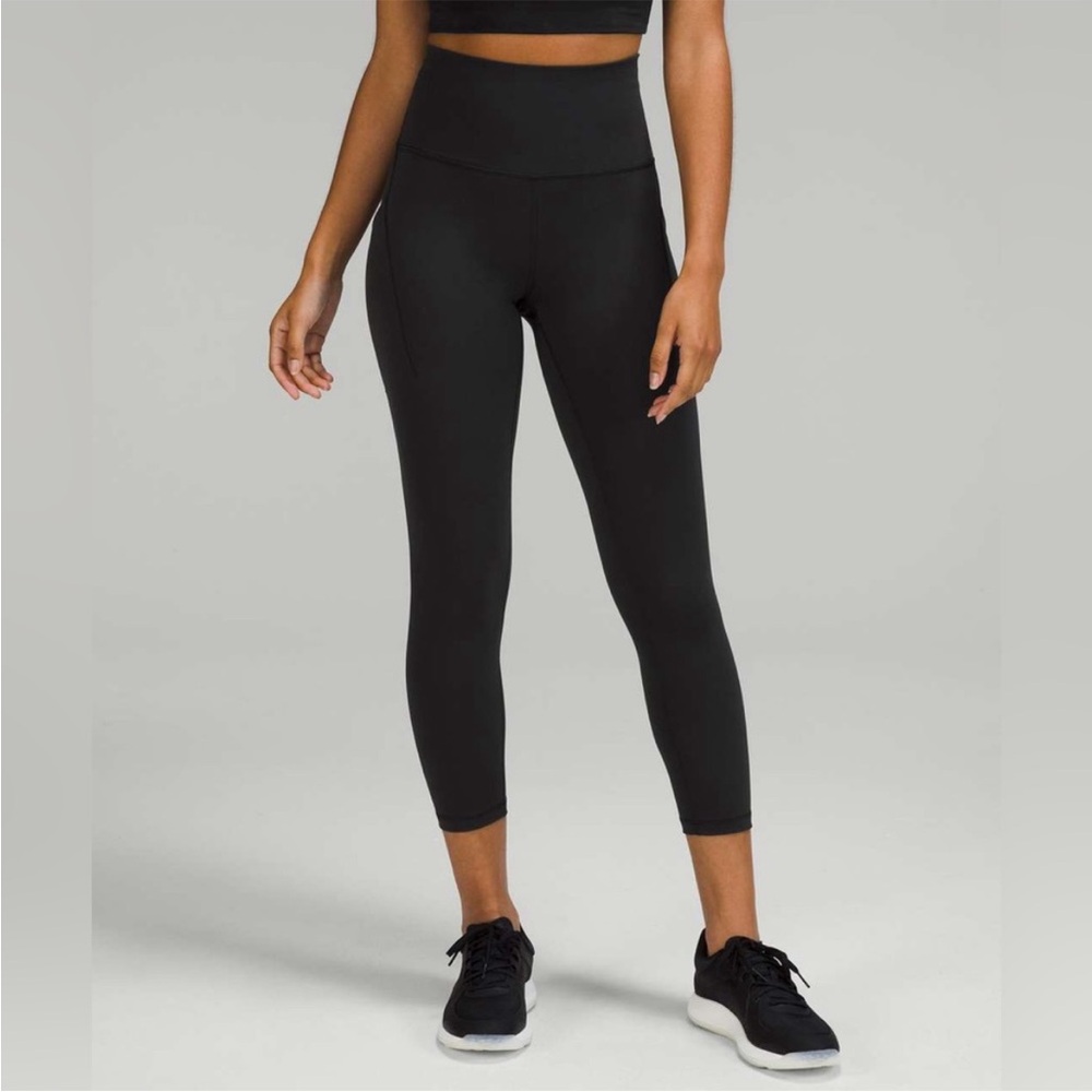 Lululemon Wunder Train High-Rise Crop 23" in Black - Size 2 - Picture 2 of 10